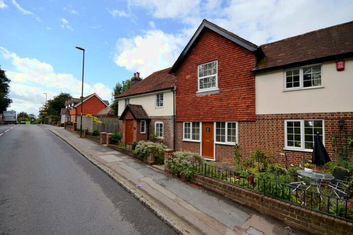 2 Bedroom Terraced House To Rent In High Street, Billingshurst, RH14