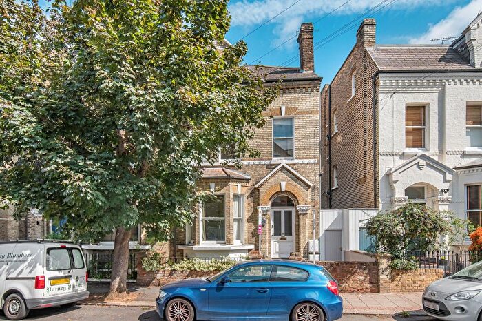 3 Bedroom Flat For Sale In Werter Road, Putney, SW15