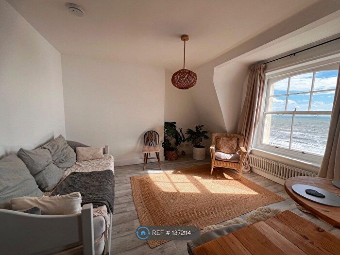 2 Bedroom Flat To Rent In Knole Road, Bexhill-On-Sea, TN40