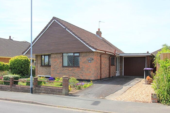2 Bedroom Detached Bungalow For Sale In Grosvenor Road, Louth, LN11