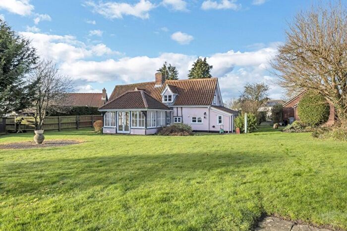 3 Bedroom Detached House For Sale In Witnesham, Ipswich, IP6