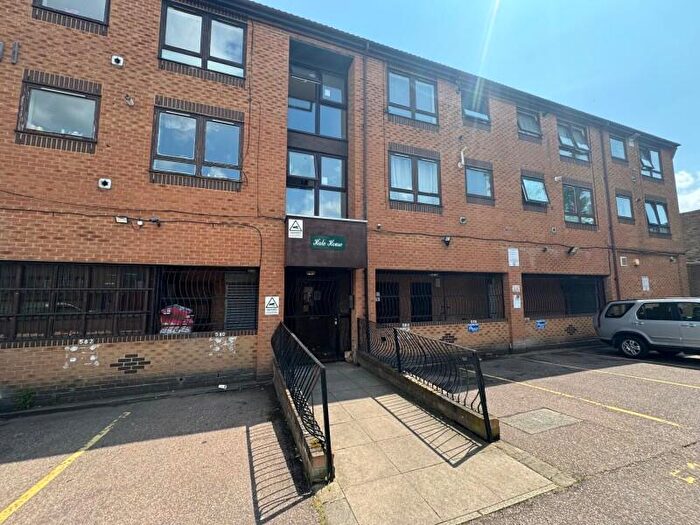 Studio To Rent In Hale House, Enfield, EN3