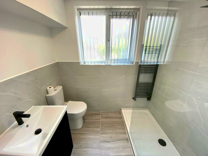 2 Bedroom Apartment To Rent In Temple Road, Sale, Greater Manchester, M33