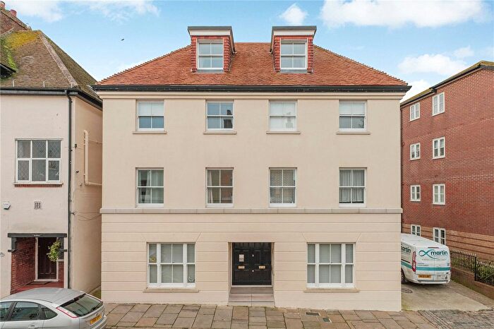 1 Bedroom Flat For Sale In The Bayle, Folkestone, Kent, CT20