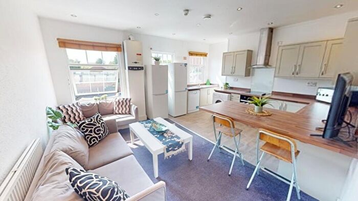 6 Bedroom Flat To Rent In Mansfield Road, Nottingham, NG1