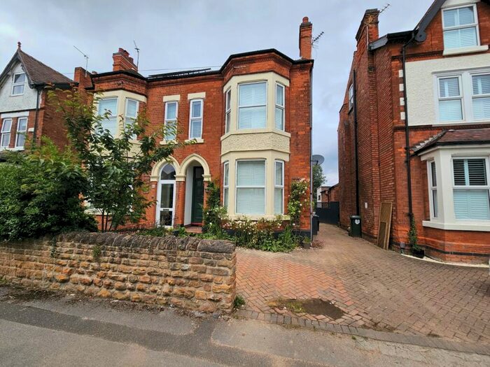 5 Bedroom Semi-Detached House To Rent In Chaworth Road, West Bridgford, Nottingham, Nottinghamshire, NG2