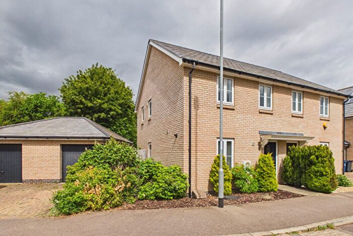 3 Bedroom Semi-Detached House For Sale In Racecourse View, Cottenham, CB24