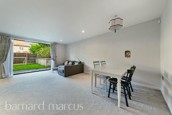 4 Bedroom End Of Terrace House To Rent In Radcliffe Road, Croydon, CR0