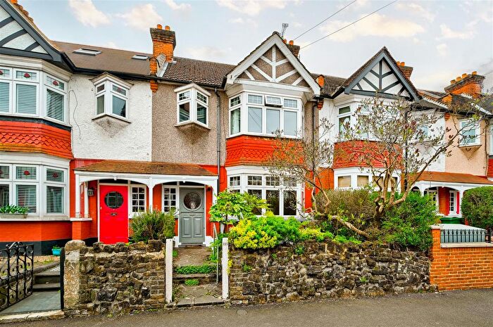 3 Bedroom Terraced House To Rent In Chingford Avenue, Chingford, E4