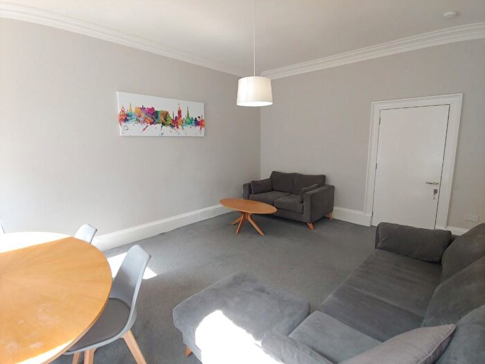 4 Bedroom Flat To Rent In West Preston Street, Edinburgh, EH8