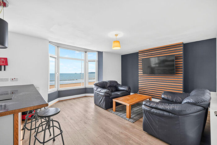 3 Bedroom Flat To Rent In Oystermouth Road, City Centre, Swansea, SA1