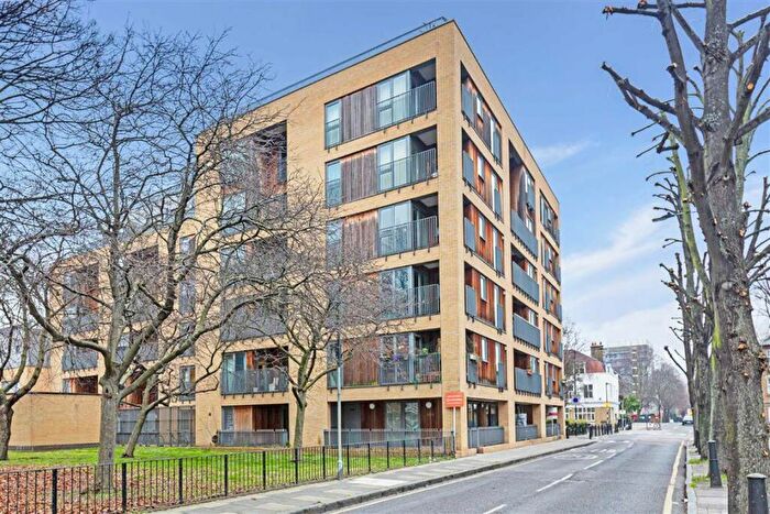 2 Bedroom Flat To Rent In Durant Street, Bethnal Green, E2