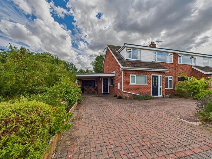 3 Bedroom Semi-Detached House For Sale In Sandpiper Crescent, Malvern, WR14
