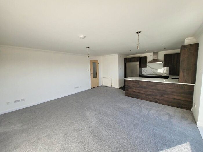 2 Bedroom Flat To Rent In Hawk Brae, Livingston, West Lothian, EH54