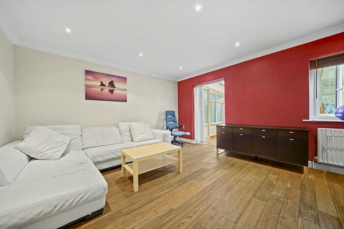 3 Bedroom Terraced House To Rent In Downings, Beckton, E6