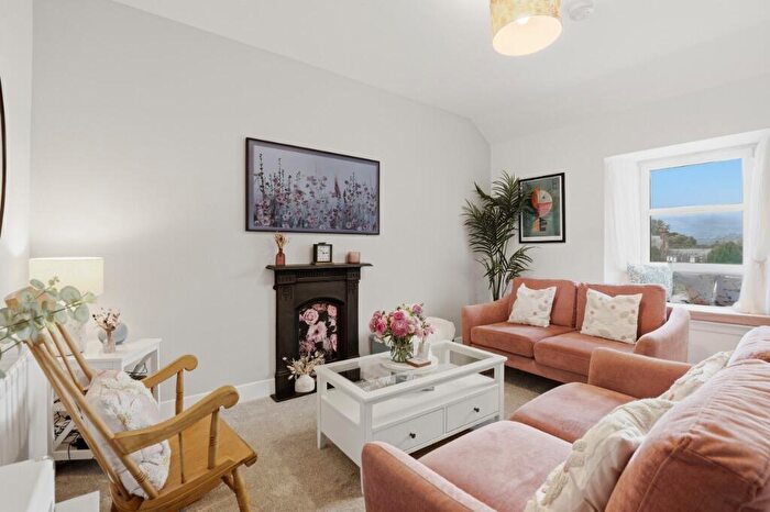 3 Bedroom Flat To Rent In Victoria Court, Callander, Stirling, FK17