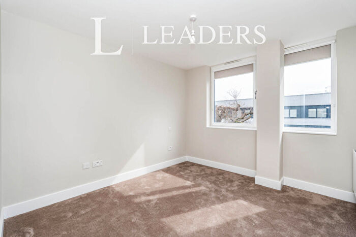 1 Bedroom Apartment To Rent In Compass Point, Romsey Road, SO16