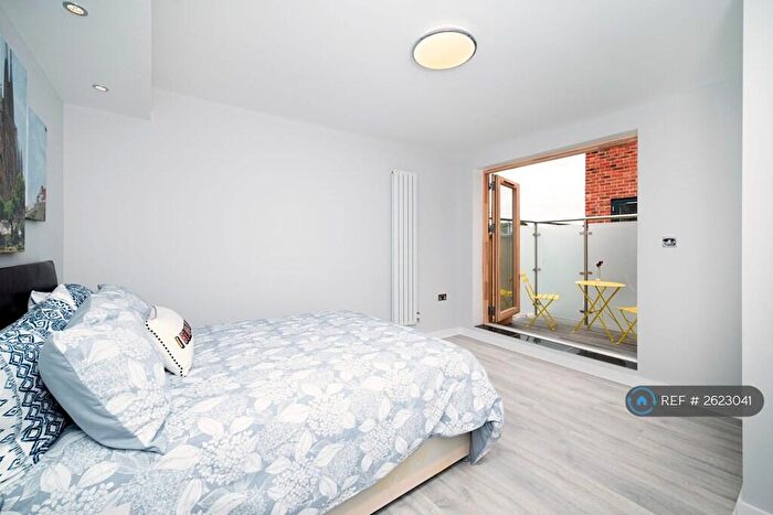 1 Bedroom Flat To Rent In Green Lane, Dagenham, RM8