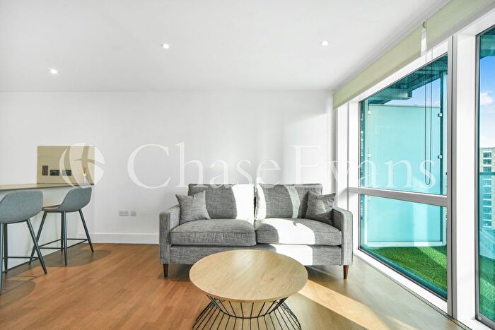 2 Bedroom Flat To Rent In Crawford Building, Whitechapel High Street, Aldgate, London, E1