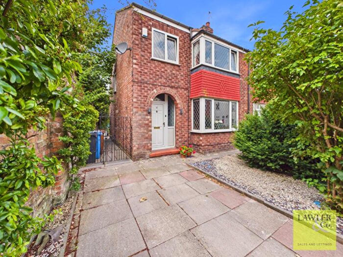 3 Bedroom Semi-Detached House For Sale In Anglesea Avenue, Cale Green, Stockport, SK2