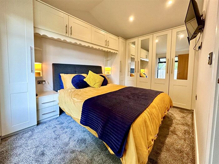 2 Bedroom Property To Rent In Hull Road, Wilberfoss, York, YO41