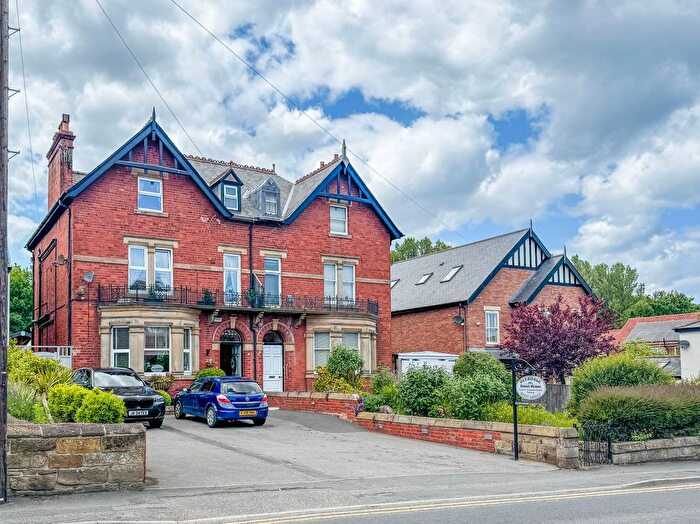 7 Bedroom Semi Detached House For Sale In Prospect Hill, Whitby, YO21