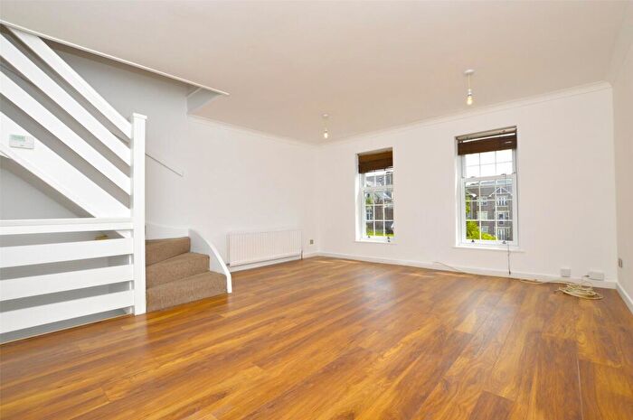 3 Bedroom Terraced House To Rent In Furze Close, Redhill, Surrey, RH1