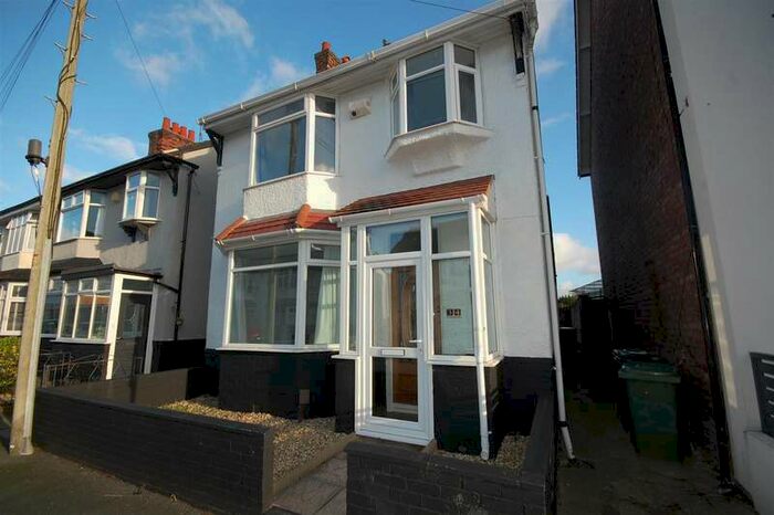 3 Bedroom Detached House To Rent In Thirlmere Drive, Wallasey, CH45