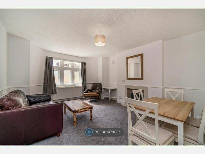 1 Bedroom Flat To Rent In Front Basement, London, SW2