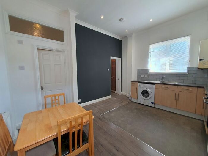 Studio To Rent In Southampton Way, Camberwell, London, SE5