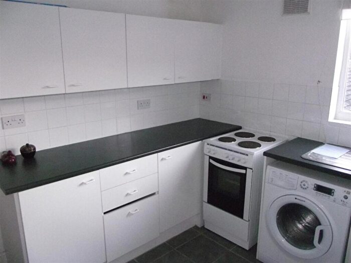 1 Bedroom Apartment To Rent In Aspley Lane, Nottingham, NG8