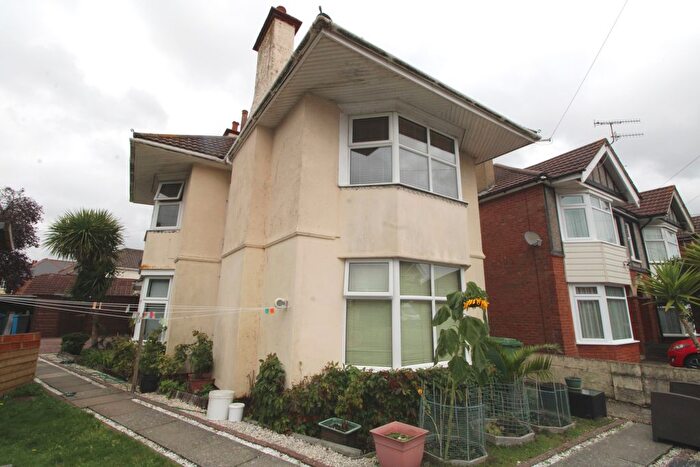 2 Bedroom Flat To Rent In Jolliffe Road, Poole, BH15