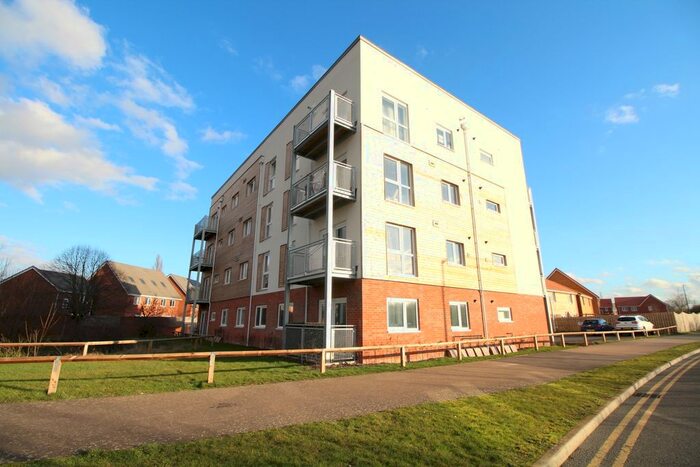 2 Bedroom Flat To Rent In Fourier Grove, Dartford DA1