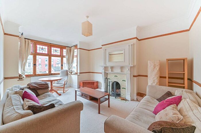 4 Bedroom Flat To Rent In Beverstone Road, Brixton, London, SW2