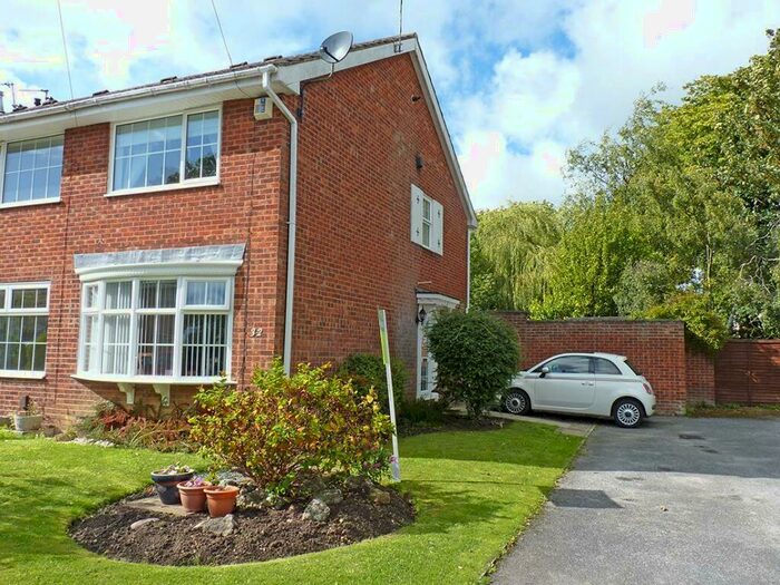 2 Bedroom Town House To Rent In Millfield Glade, Harrogate, HG2
