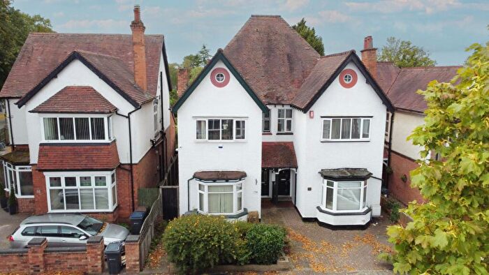 4 Bedroom Semi-Detached House For Sale In Southam Road, Birmingham, West Midlands, B28