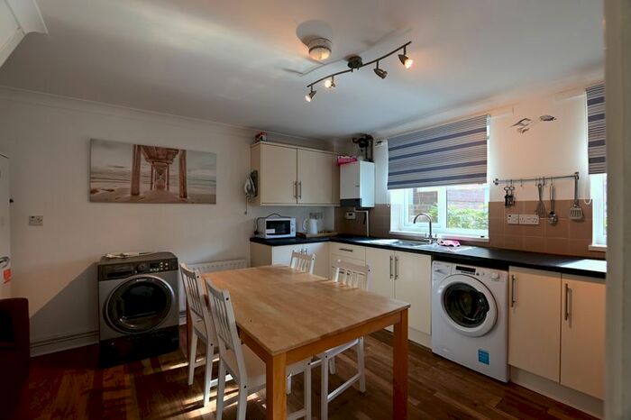 3 Bedroom Detached House To Rent In Saint George's Way, Portsmouth, PO1