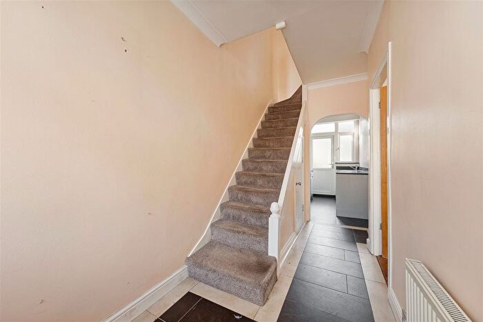 3 Bedroom Terraced House For Sale In Bromley Road, London, E17