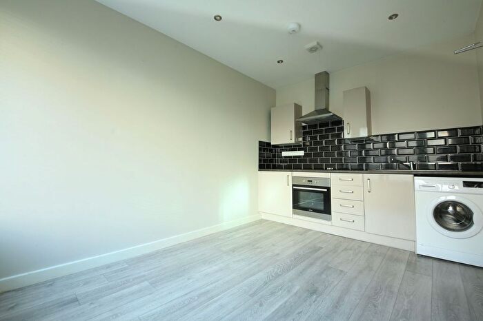 1 Bedroom Flat To Rent In Castleview House, East Lane, WA7