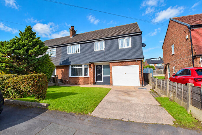4 Bedroom Semi-Detached House For Sale In Selby Drive, Davyhulme, Manchester, M41