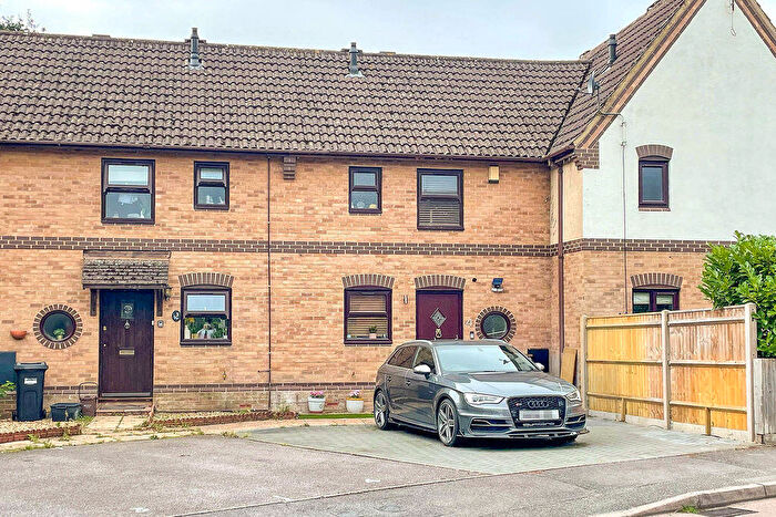 2 Bedroom Terraced House For Sale In Denbigh Close, Ashurst Bridge, SO40