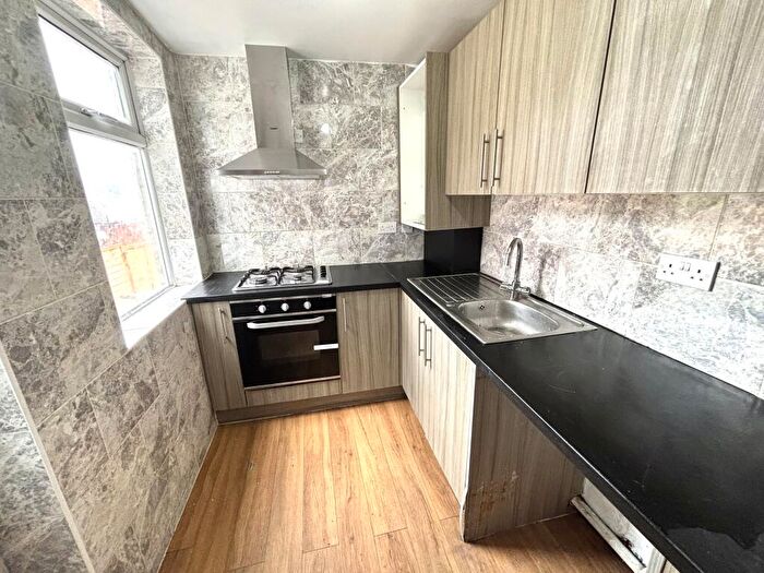 3 Bedroom House To Rent In City Road, Sheffield, S2