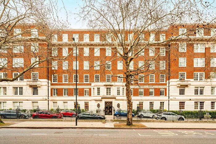 4 Bedroom Flat To Rent In Park Road, St. John's Wood, NW8