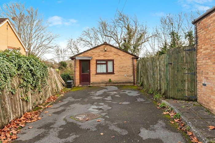 3 Bedroom Bungalow For Sale In Wootton Park, Bristol, BS14