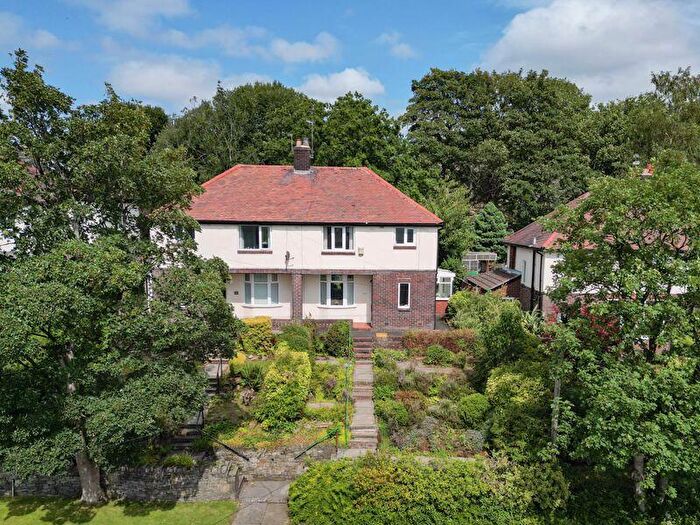 3 Bedroom Semi-Detached House For Sale In Whitworth Road, Rochdale, OL12