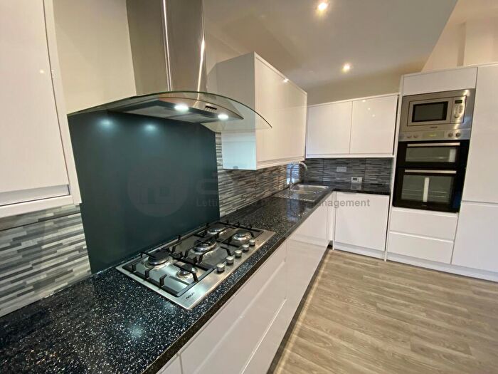 3 Bedroom Detached Bungalow For Sale In Boswell Street, Clifton, Rotherham, S65