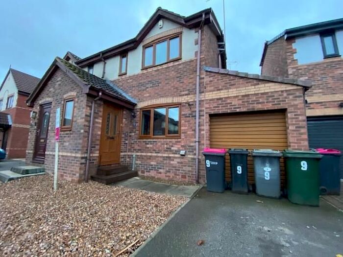 3 Bedroom Semi-Detached House To Rent In Harvest Close, Maltby, Rotherham S66