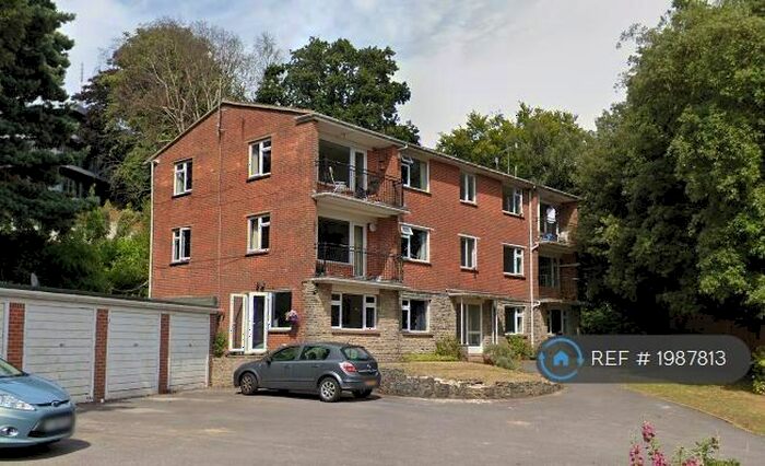 2 Bedroom Flat To Rent In Cherry Court, Poole, BH14
