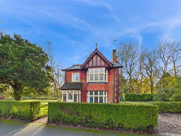 4 Bedroom Detached House To Rent In Queen Street, Waddesdon, HP18