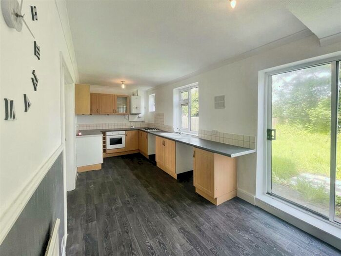 3 Bedroom House To Rent In Crecy Avenue, Doncaster, DN2